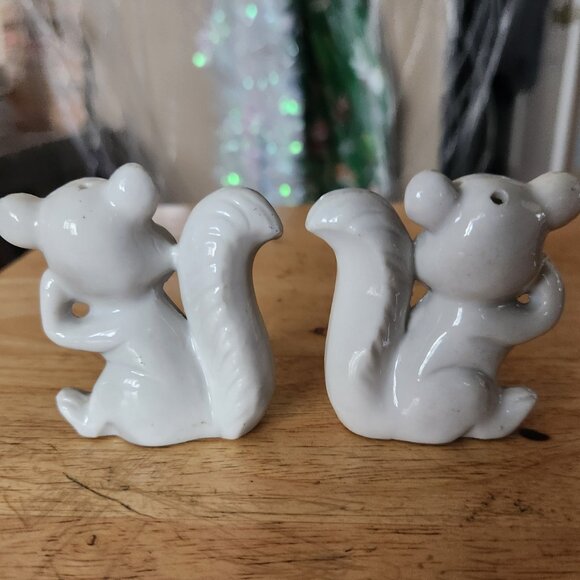 Antique Squirrel Salt and Pepper Shakers - Picture 2 of 3